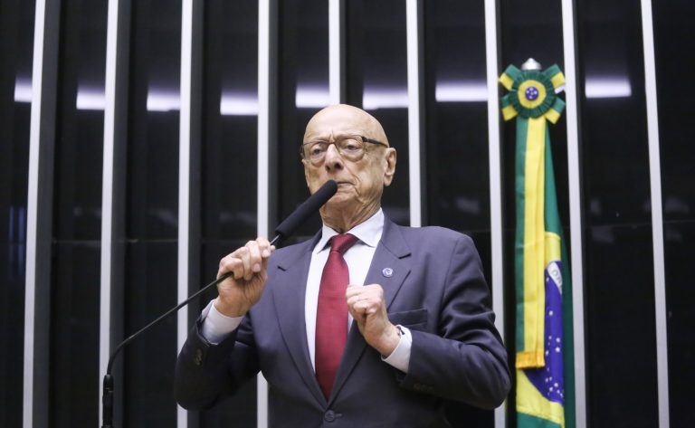 Projeto recoloca município e estado nas placas de carros - Notícias
