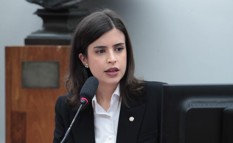 Proposta permite propaganda eleitoral em duas línguas - Notícias