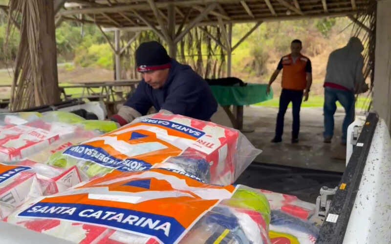 Proteção e Defesa Civil entrega mais de mil cestas básicas para a comunidade indígena de José Boiteux