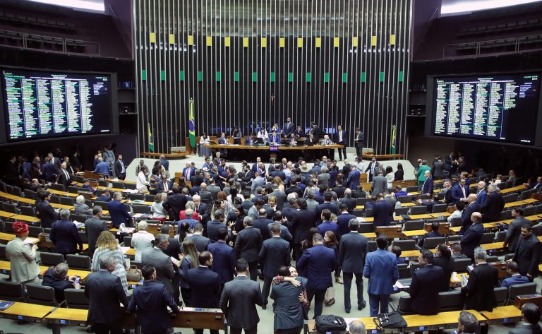 Reciprocidade tarifária e mudanças no licenciamento ambiental marcam votações da Câmara no 1º semestre - Notícias