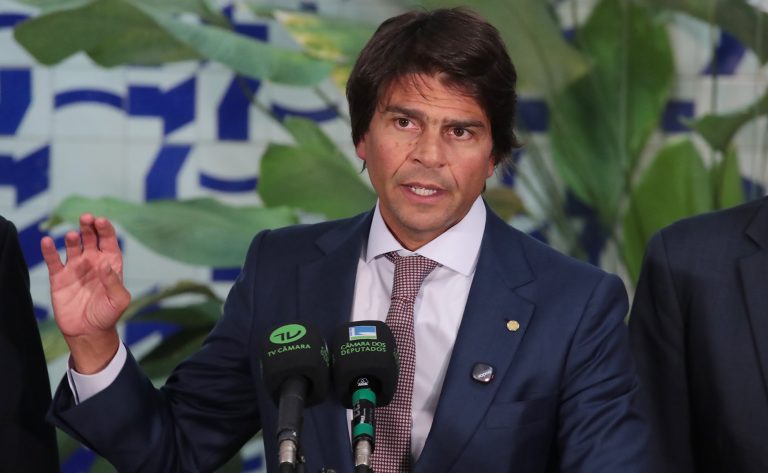 Relator da reforma administrativa adianta pontos das propostas que pretende apresentar depois do recesso - Notícias