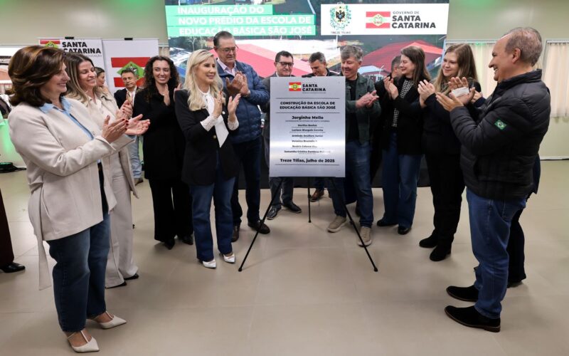 SC inaugura nova unidade da EEB São José, em Treze Tílias