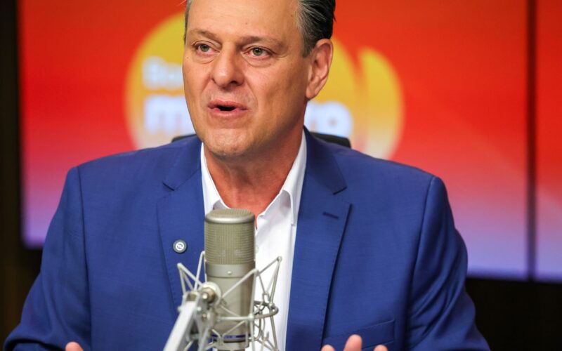 Selic a 15% é inadmissível, diz Carlos Fávaro