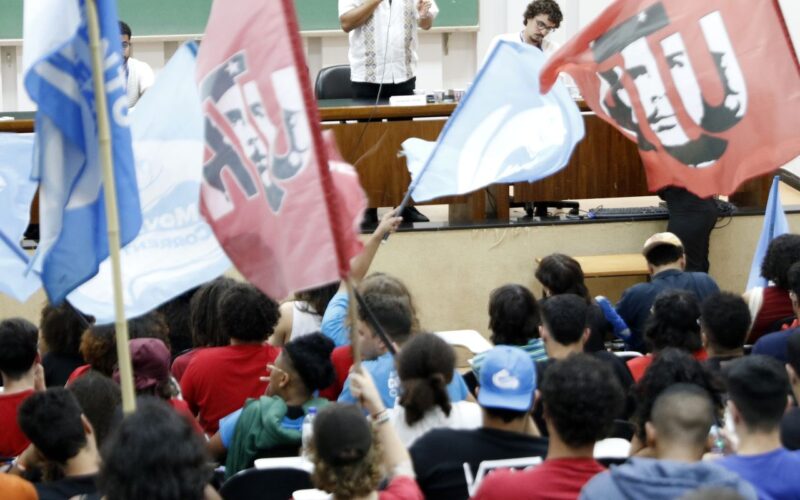 Soberania digital do Brasil requer autonomia tecnológica, diz deputado