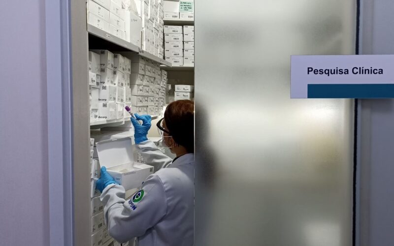 Tratamento inovador para câncer de cabeça e pescoço é oferecido pela Pesquisa Clínica no Cepon