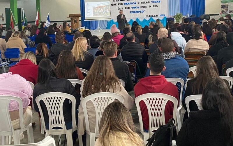 Udesc Alto Vale se aproxima da educação básica com palestras de formação para 1,5 mil professores