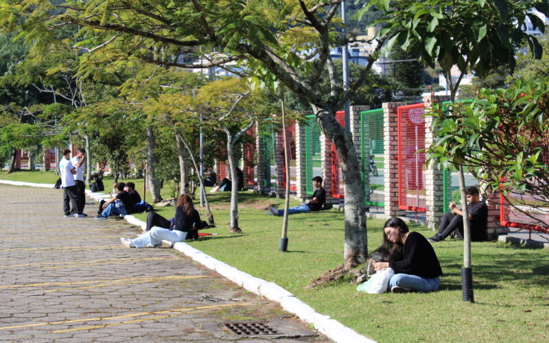 Udesc faz novas convocações para matrícula de classificados no Vestibular de Inverno 2025 e Sisu