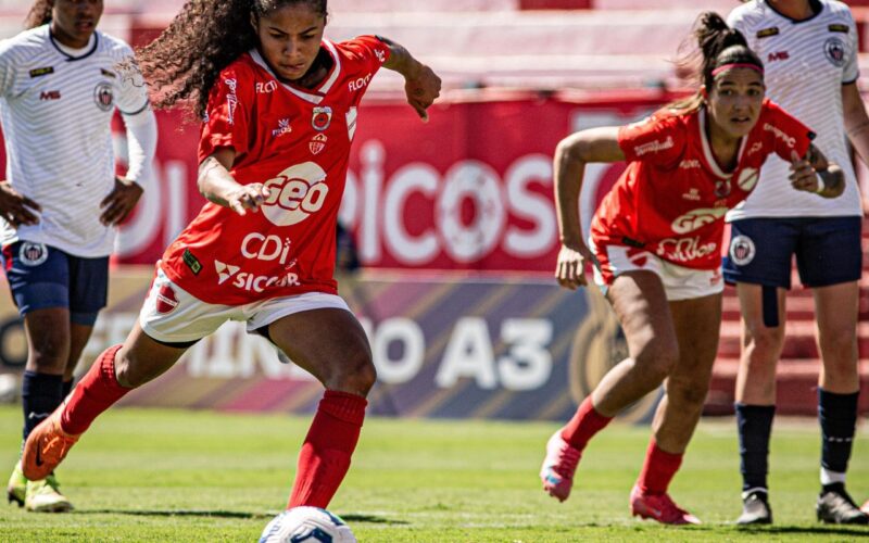 Vila Nova vence nos pênaltis e vai à final do Brasileirão Feminino A3