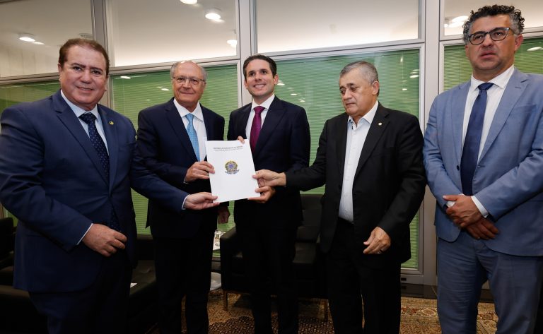 Alckmin apresenta a Motta propostas legislativas prioritárias do governo em defesa das exportações - Notícias