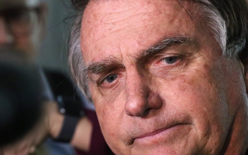 Bolsonaro pede a Moraes autorização para realizar exames médicos 