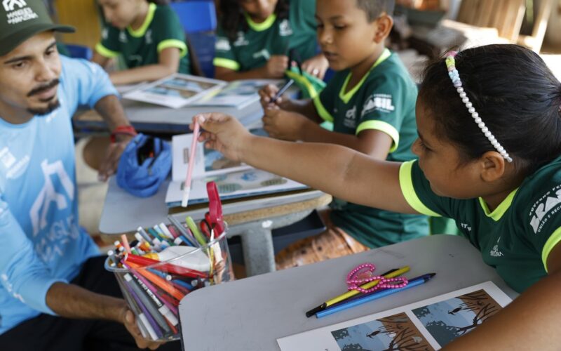 Brasil institui política nacional com foco na primeira infância