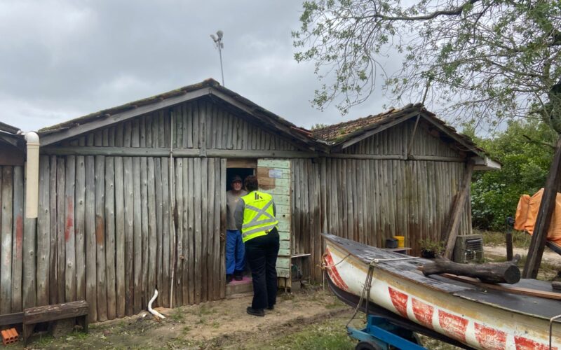 CASAN visita ranchos de pescadores para pesquisa sobre Sistema de Saneamento no Sul da Ilha