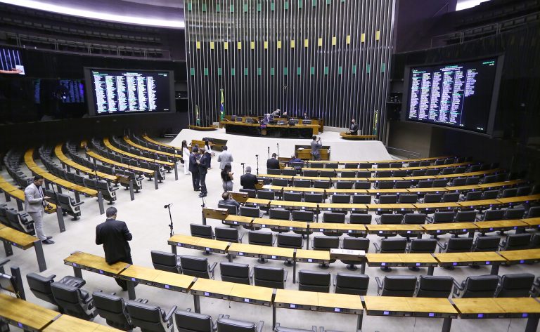 Câmara analisa pedidos de urgência para projetos de lei; acompanhe - Notícias