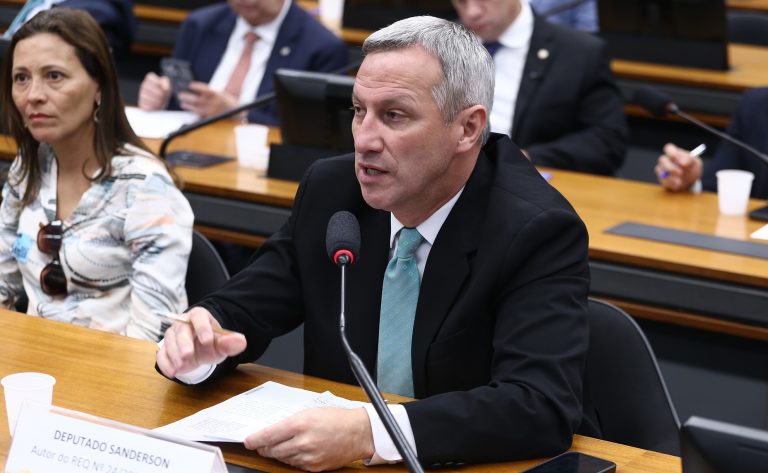 Comissão aprova aumento da pena para estelionato quando cometido contra idosos e vulneráveis - Notícias