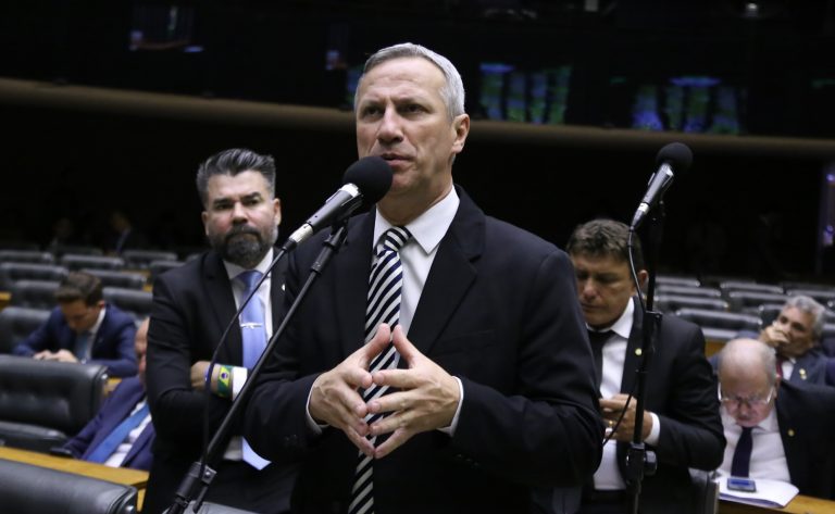 Comissão aprova criação de programa nacional para monitorar e enfrentar violência contra idosos - Notícias