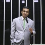 Comissão aprova inclusão de conteúdo sobre inteligência artificial na formação de educadores – Notícias