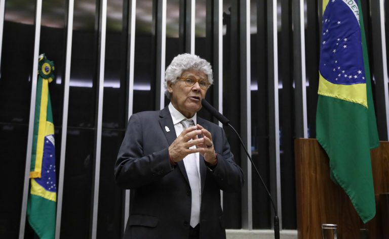 Comissão aprova pena mais severa para descarte incorreto de lixo hospitalar contaminado com o vírus da Covid-19 - Notícias
