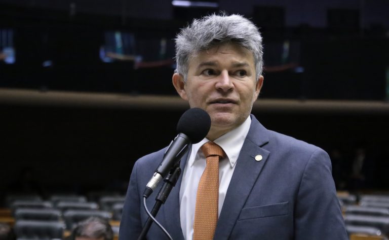 Comissão aprova permissão para consumidor rural escolher horário do desconto na tarifa de energia elétrica - Notícias