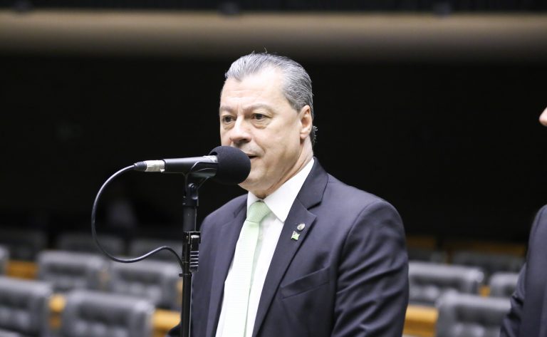 Comissão aprova projeto que cria cadastro de voluntários para ações de apoio em desastres - Notícias