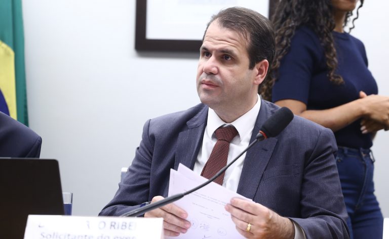 Comissão aprova projeto que impede liberar de punição crimes com violência doméstica - Notícias