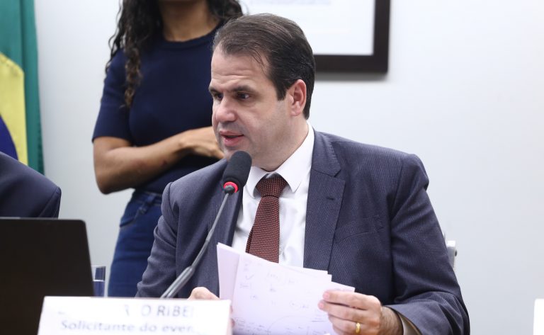 Comissão aprova punição para assédio bancário contra aposentados e beneficiários do BPC - Notícias