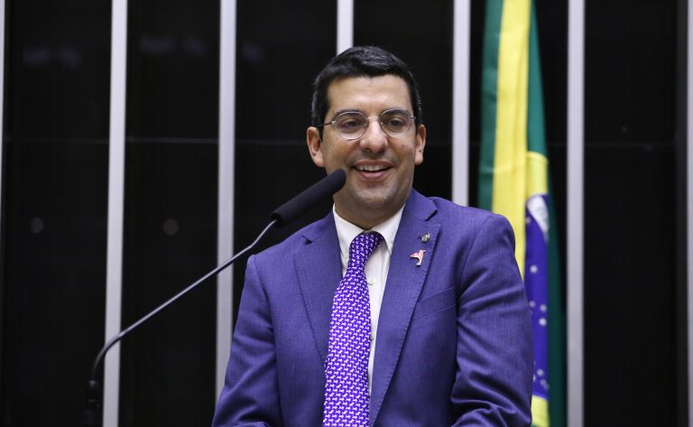 Comissão aprova regras para coprodução cultural e tributação de eventos - Notícias