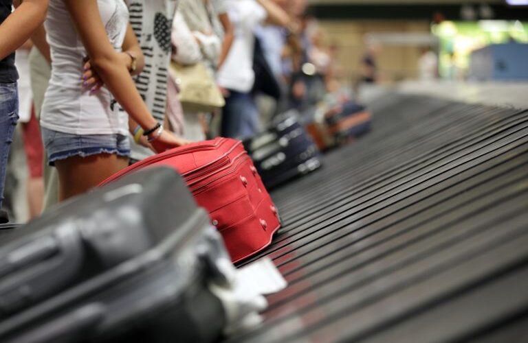 Comissão debate extravio de bagagens e preços praticados por companhias aéreas - Notícias
