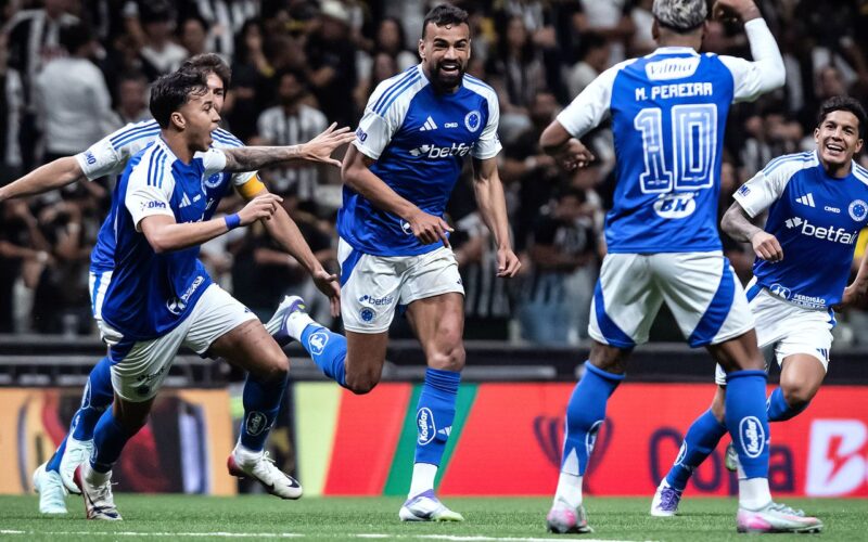 Copa do Brasil: Cruzeiro vence Atlético por 2 a 0 e fica perto da semi