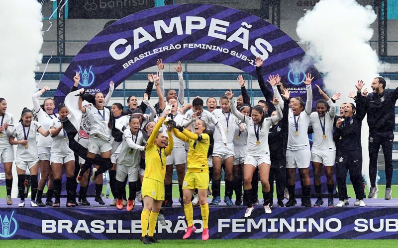 Corinthians vence Grêmio e conquista Brasileiro Feminino Sub-17
