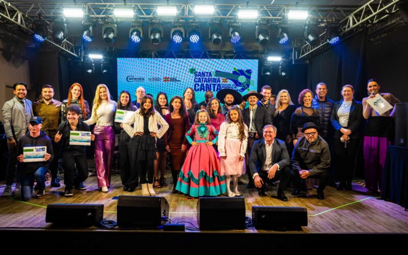 Curitibanos dá sequência às etapas regionais do Santa Catarina Canta na Serra e seleciona cantores para a semifinal
