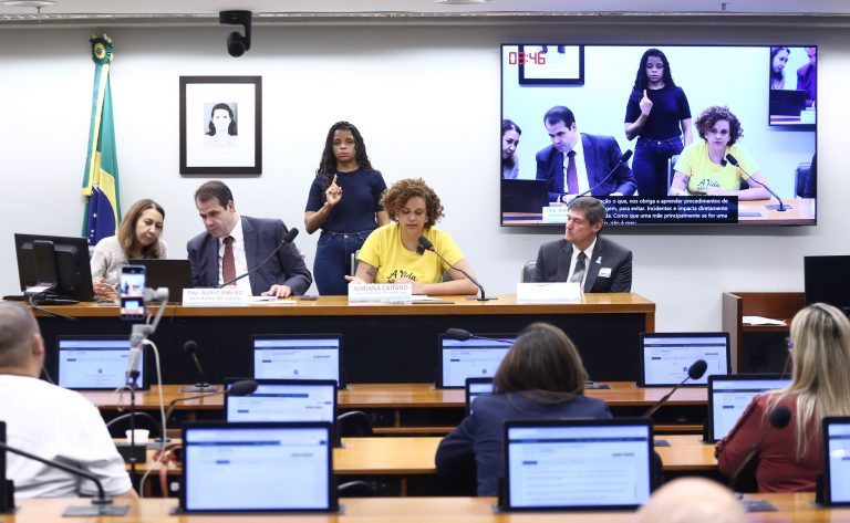 Deputado defende regulamentação específica para cobertura de home care - Notícias