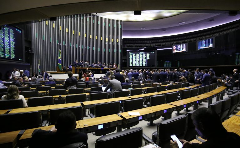 Deputados analisam projeto que garante votação não presencial em eleição de organização esportiva; acompanhe - Notícias