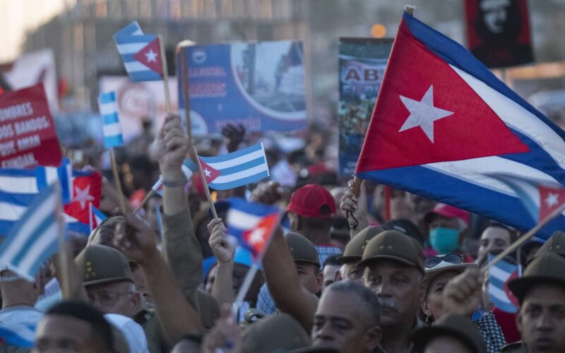 EUA querem isolar Cuba ao cancelar vistos médicos, diz analista