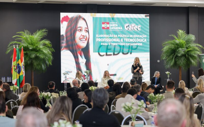Educação de SC realiza seminário para elaborar política que intensificará produção de mão de obra em todas as regiões do Estado