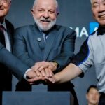 Em inauguração de montadora, Lula defende relação comercial com China