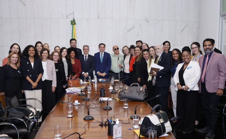 Entidades pedem aprovação de projeto do Senado sobre proteção de crianças em ambientes digitais - Notícias