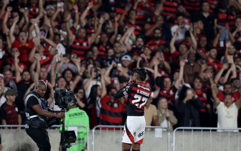 Fla vence e abre vantagem sobre Inter nas oitavas da Libertadores