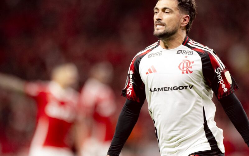Flamengo volta a derrotar o Internacional e avança na Libertadores