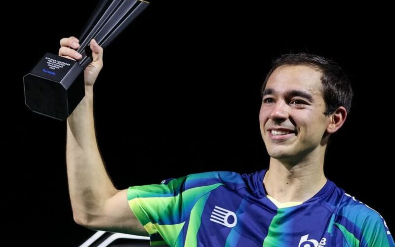 Hugo Calderano comemora titulo em Foz do Iguaçu, o 4º da temporada