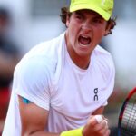 João Fonseca estreia com vitória de virada sobre chinês em Cincinnati