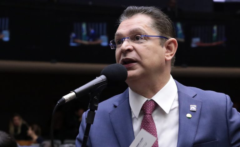 Líder do PL diz que a PEC das Prerrogativas não é mais prioridade para o partido - Notícias