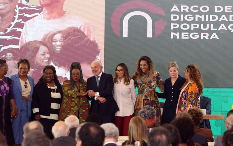 Lula defende participação social para evitar política desacreditada