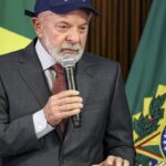 Lula defende regulação de big techs durante reunião ministerial