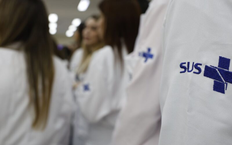 Mais Médicos promoveu melhoria da saúde da população, diz secretário