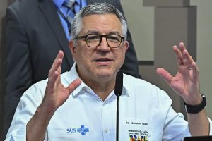 Ministro da Saúde defende medida provisória que aumenta acesso da população a médicos especialistas - Notícias