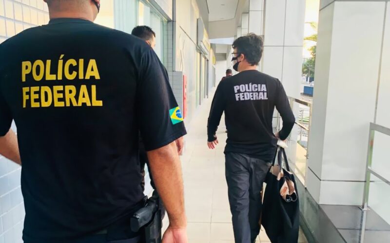 Oito pessoas continuam foragidas após megaoperação da Polícia Federal
