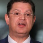 Oposição ocupa plenários por anistia a 8/01 e impeachment de Moraes