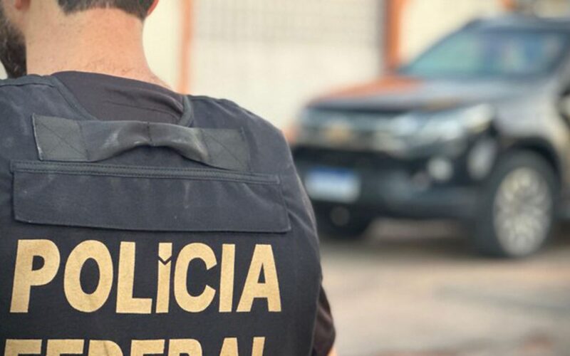Polícia faz ação contra influenciadores que divulgam Jogo do Tigrinho