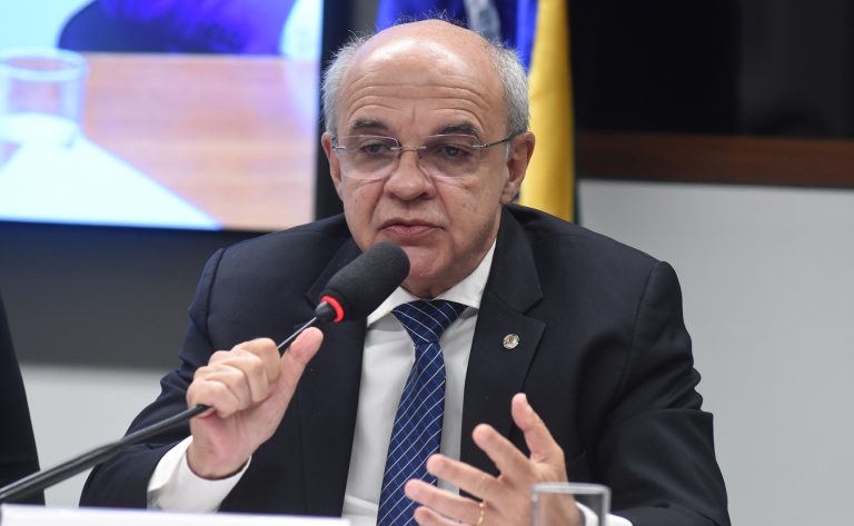 Projeto estabelece o combate ao racismo como critério para adesão ao Profut - Notícias