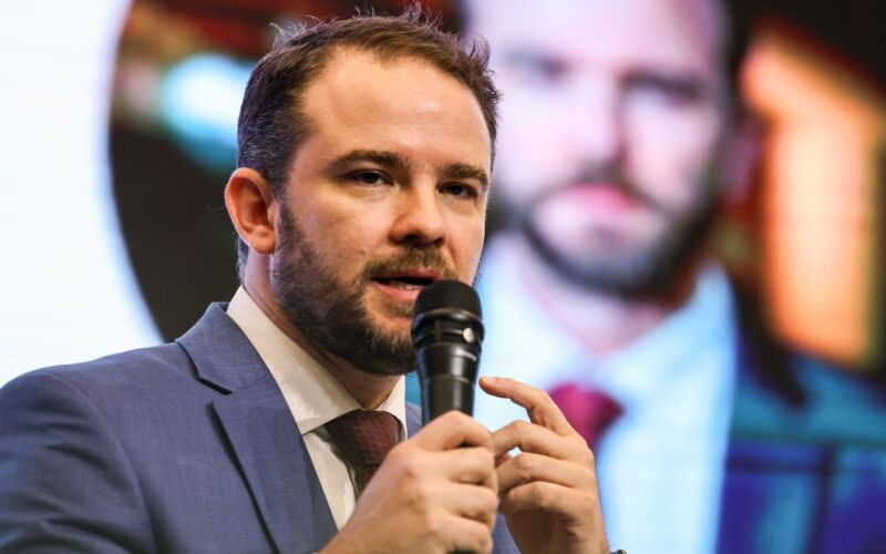 Projeto propõe corte de R$ 19,6 bi em benefícios fiscais em 2026